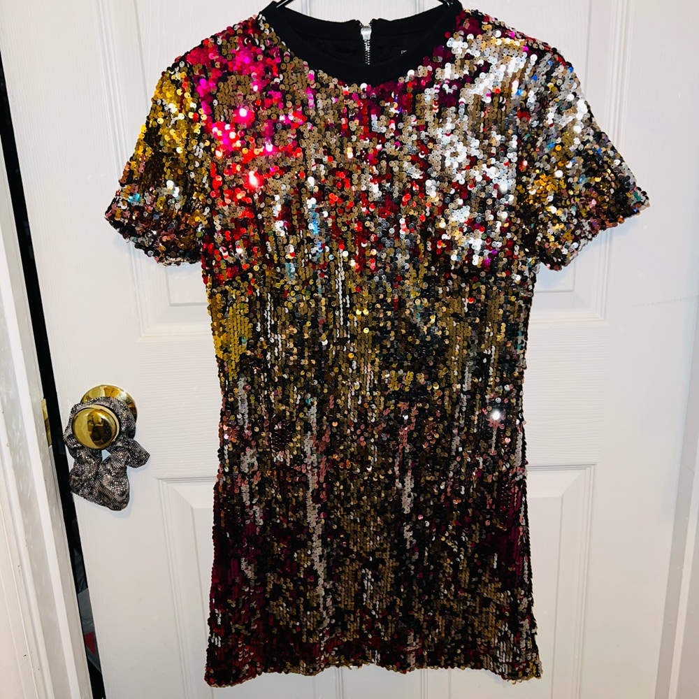 FOREVER 21. Size SMALL. Sequin Dress.